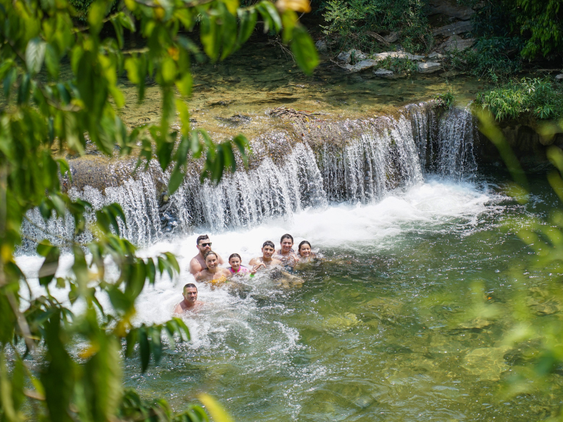 bg-trilha-discovery-mobile Passeios