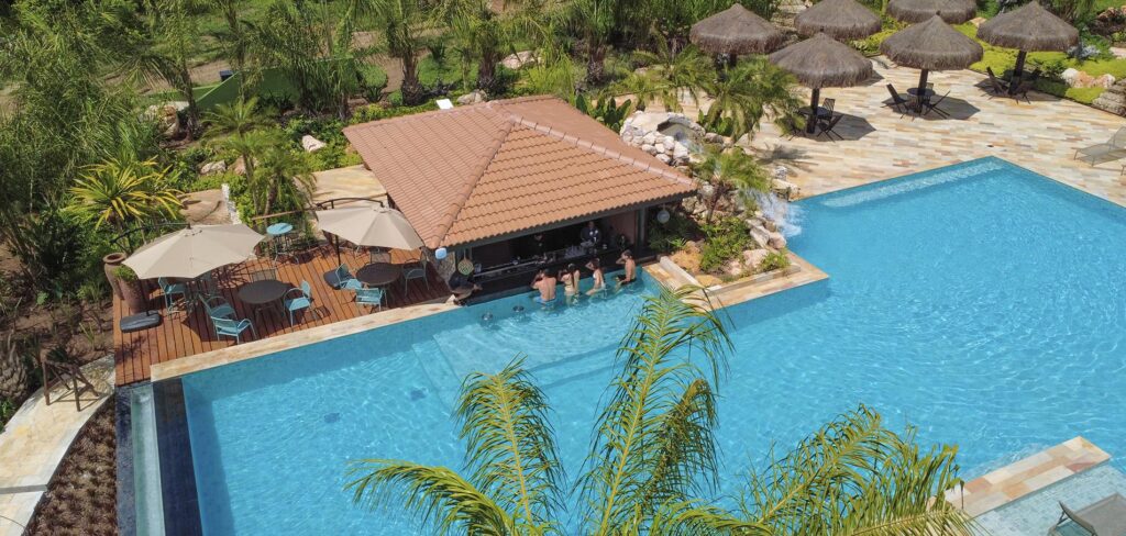 Boca da Onça no inverno: piscina aquecida, trilhas, rapel e águas ainda mais cristalinas